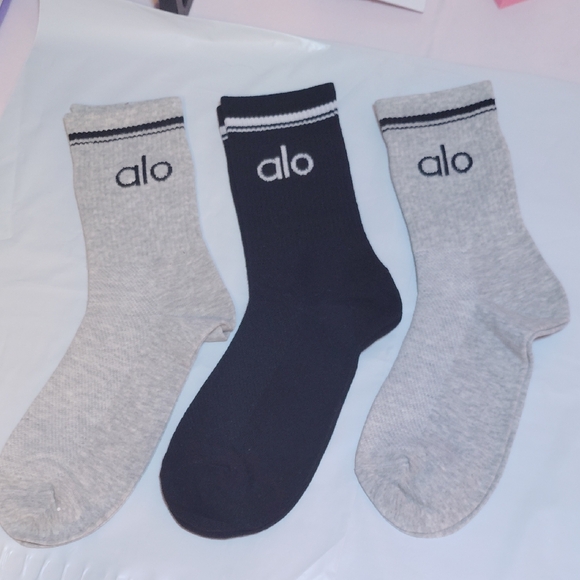 ALO Yoga Men's Black and Gray Sport Socks Trio - Picture 1 of 9
